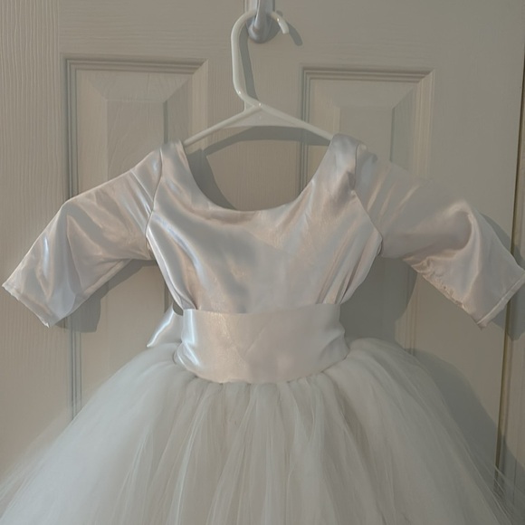 Stunning Sophia 2T tutu dress in Ivory flower girl photoshoot party princess - Picture 3 of 13
